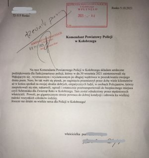 Podziękowanie dla policjantów za zaopiekowanię się błąkającym psem