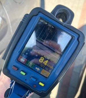 wyświetlacz ręcznego miernika prędkości