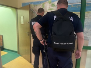umundurowani policjanci
